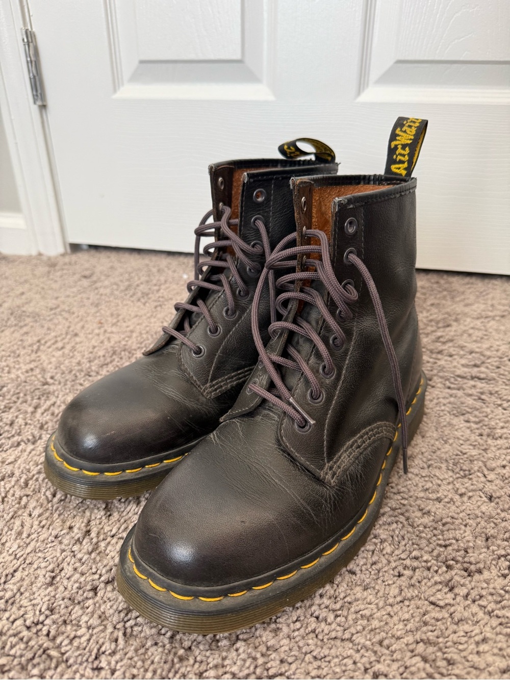 Men’s Dr. Martens Black Leather Lace-Up Boots